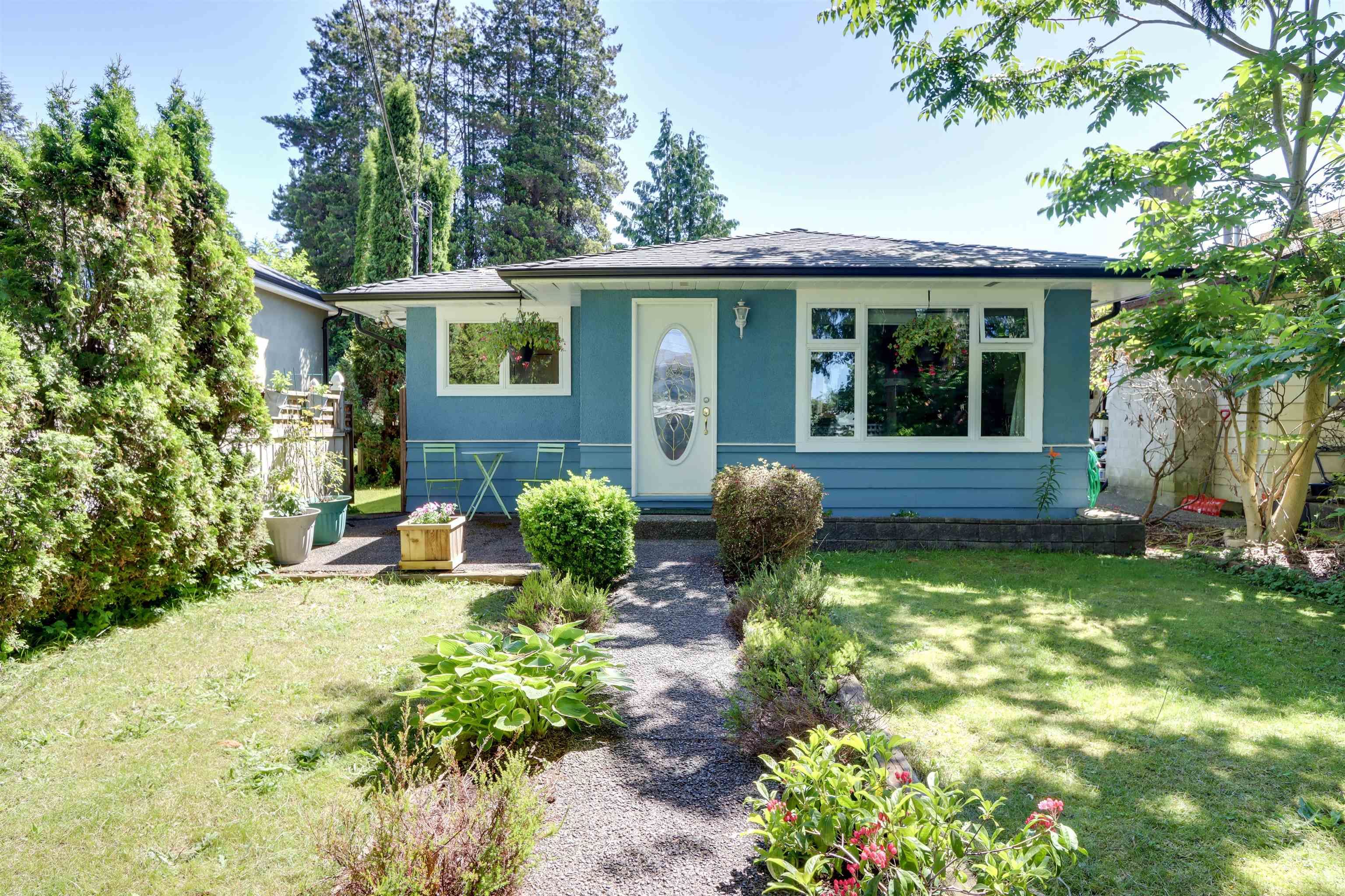 Main Photo: 1648 WILLIAM Avenue in North Vancouver: Boulevard House for sale : MLS®# R2703913