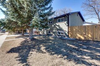Photo 3: 2 Macleod Close: Red Deer Detached for sale : MLS®# A2122084