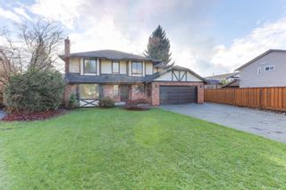 Photo 2: 20418 90A Avenue in Langley: Walnut Grove House for sale : MLS®# R2636480