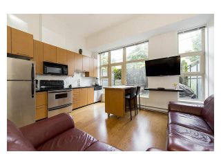 Photo 4: 105 205 E 10TH Avenue in Vancouver: Mount Pleasant VE Condo for sale in "The Hub" (Vancouver East)  : MLS®# V1082695