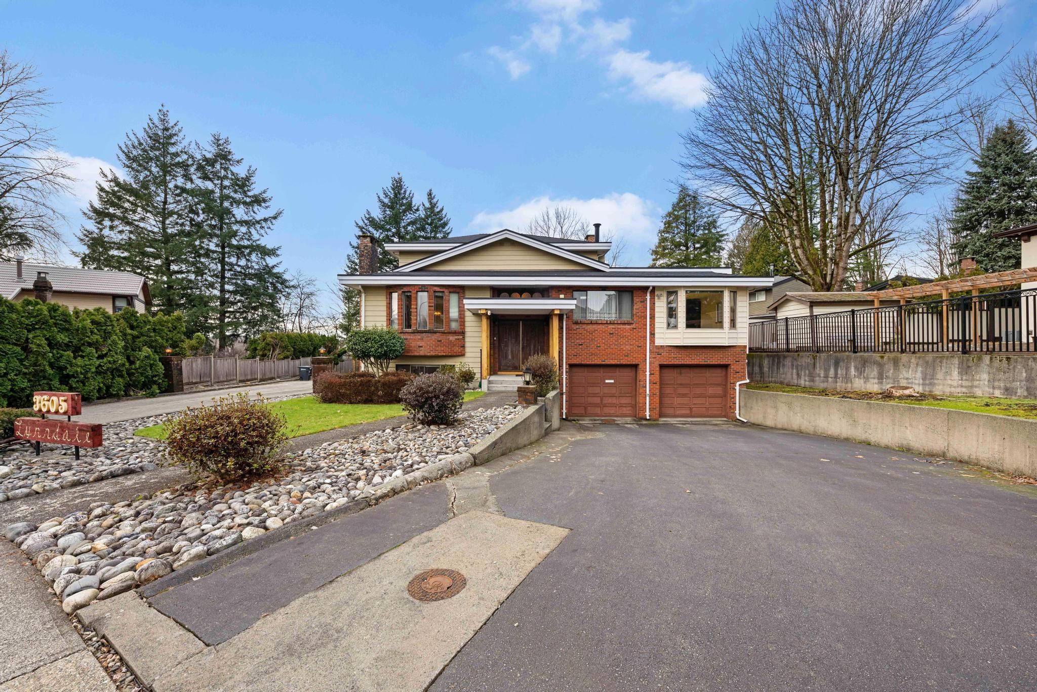 Main Photo: 3605 LYNNDALE Crescent in Burnaby: Government Road House for sale (Burnaby North)  : MLS®# R2847007