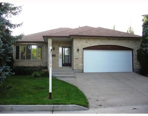 Main Photo: 69 LINDENWOOD Drive East in WINNIPEG: River Heights / Tuxedo / Linden Woods Residential for sale (South Winnipeg)  : MLS®# 2817691