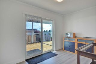 Photo 17: 15830 SUFFOLK Road in Surrey: Sunnyside Park Surrey Manufactured Home for sale in "CRANLEY PLACE" (South Surrey White Rock)  : MLS®# R2737792