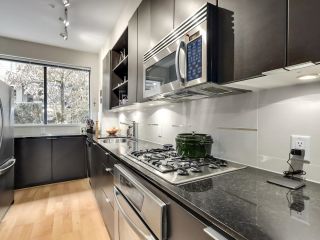 Photo 10: 3770 COMMERCIAL Street in Vancouver: Victoria VE Townhouse for sale in "BRIX" (Vancouver East)  : MLS®# R2647553