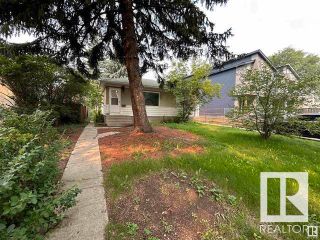 Photo 2: 8816 79 Street in Edmonton: Zone 18 House for sale : MLS®# E4385777