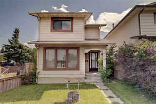 Photo 1: 39 TEMPLETON Bay NE in Calgary: Temple Detached for sale : MLS®# C4261521