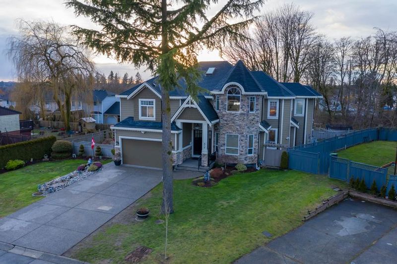 FEATURED LISTING: 8727 MILTON Drive Surrey