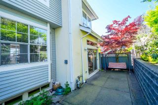 Photo 11: 2201 PORTSIDE Court in Vancouver: Fraserview VE Townhouse for sale in "RIVERSIDE TERRACE" (Vancouver East)  : MLS®# R2163820