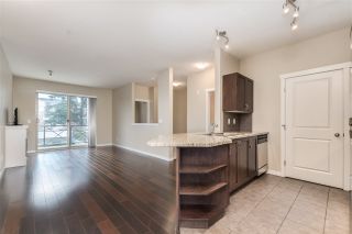 Photo 3: 207 2336 WHYTE Avenue in Port Coquitlam: Central Pt Coquitlam Condo for sale in "CENTREPOINTE" : MLS®# R2423932
