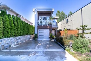 Photo 1: 1110 Craigflower Rd in Esquimalt: Es Kinsmen Park House for sale : MLS®# 914193