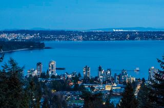 Photo 37: 9 2206 FOLKESTONE Way in West Vancouver: Panorama Village Condo for sale : MLS®# R2764139