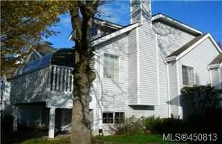 Photo 1:  in VICTORIA: SE Cedar Hill Row/Townhouse for sale (Saanich East)  : MLS®# 450813