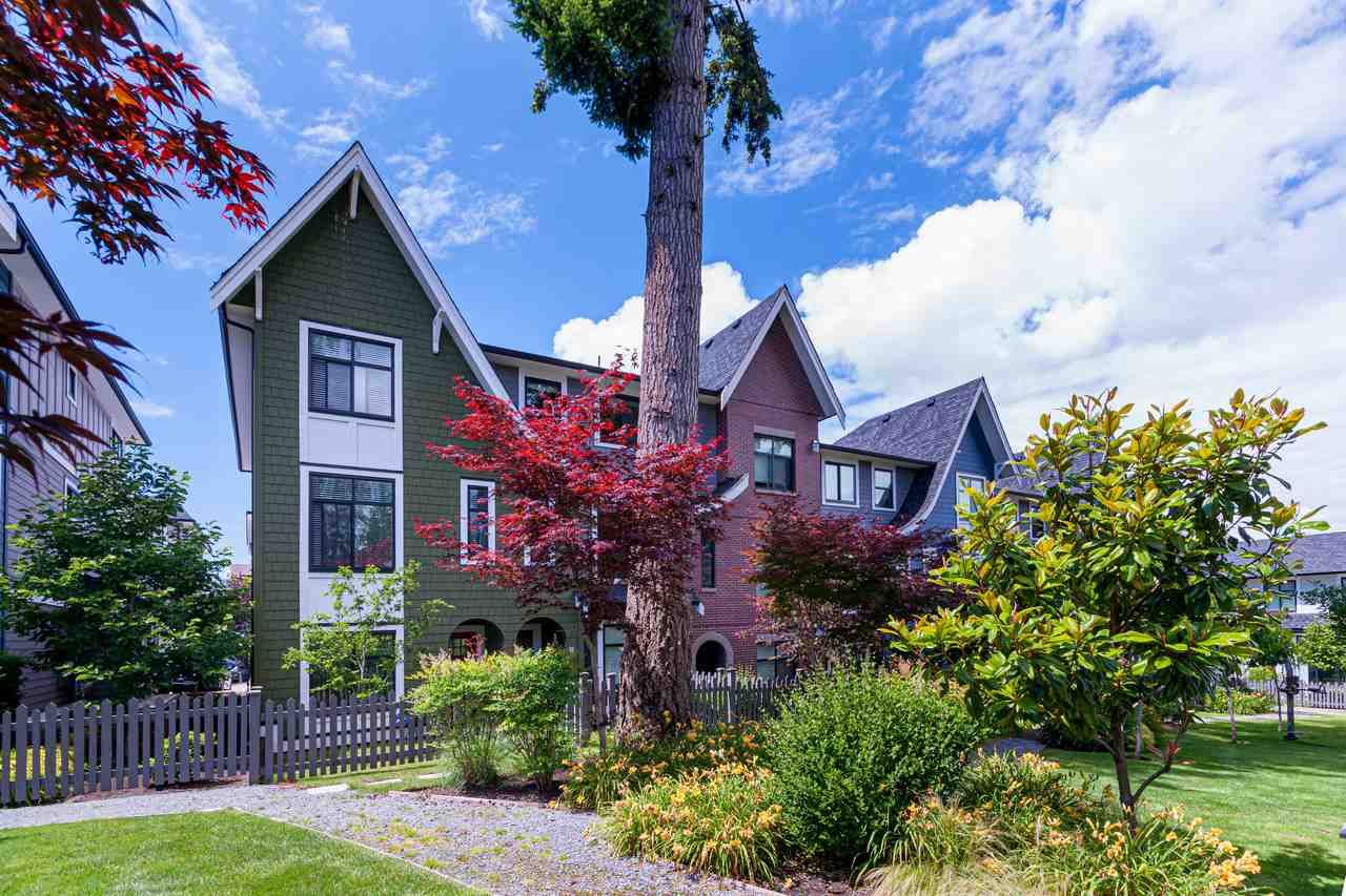 Main Photo: 6 2888 156 Street in Surrey: Grandview Surrey Townhouse for sale in "HYDE PARK" (South Surrey White Rock)  : MLS®# R2473538