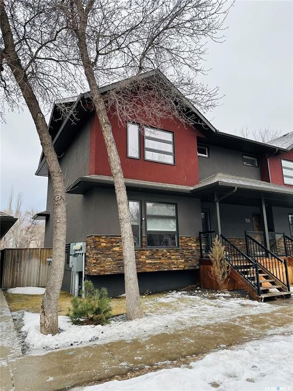 Main Photo: 707 Osborne Street in Saskatoon: North Park Residential for sale : MLS®# SK958462