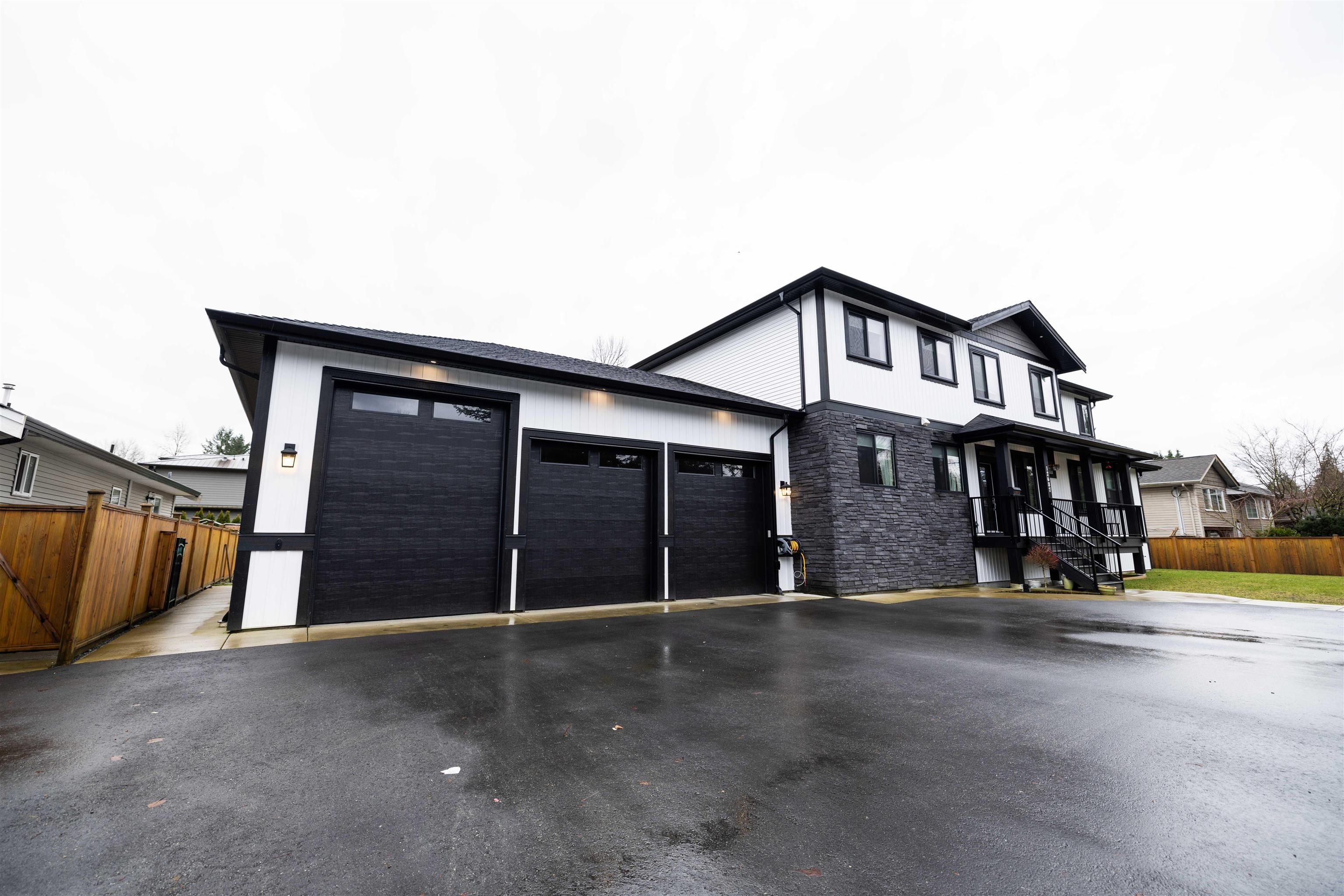Main Photo: 12687 227TH Street in Maple Ridge: East Central House for sale : MLS®# R2847473