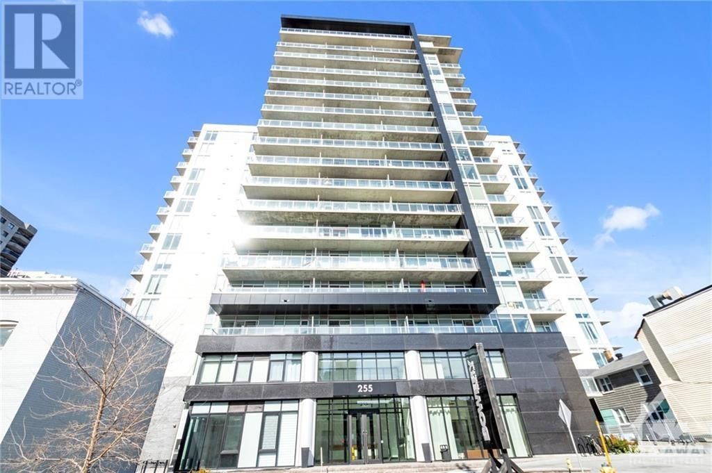 255 Bay St - The Bowery. This is the one you've been waiting for! Chic urban living at its finest. Located in the heart of Centertown, within walking to LRT, Lebreton Flats, Parliament, The Rideau
