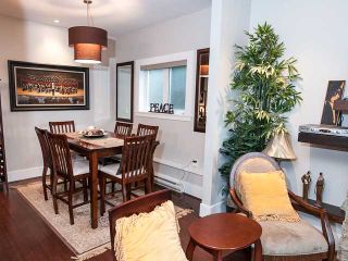 Photo 3: 352 E 3RD Street in North Vancouver: Lower Lonsdale Townhouse for sale in "PARKS ON THIRD" : MLS®# V936656