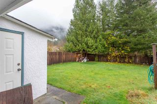 Photo 18: 41318 KINGSWOOD Road in Squamish: Brackendale House for sale in "Eagle Run" : MLS®# R2122641