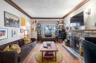Photo 2: 2063 NAPIER Street in Vancouver: Grandview VE House for sale in "Commercial Drive" (Vancouver East)  : MLS®# R2124487