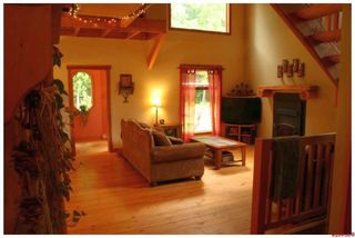 Photo 2: 7280 SE Black Road in Salmon Arm: Ranchero House for sale : MLS®# 10050630