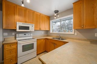 Photo 2: 535 Savary Cres in Campbell River: CR Campbell River Central House for sale : MLS®# 892001