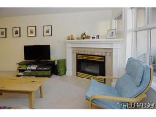 Photo 14: 301 1580 Christmas Ave in VICTORIA: SE Mt Tolmie Condo for sale (Saanich East)  : MLS®# 489978