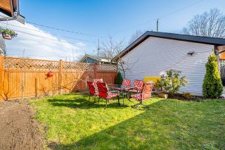 Photo 2: 2162 E 1ST AVENUE in Vancouver: Grandview Woodland 1/2 Duplex for sale (Vancouver East)  : MLS®# R2760466