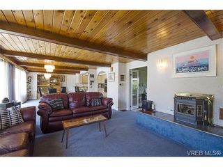 Photo 7: 1555 Elm St in VICTORIA: SE Cedar Hill House for sale (Saanich East)  : MLS®# 739030