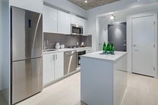 Photo 4: 1303 1010 6 Street in Calgary: Beltline Apartment for sale : MLS®# A2052850