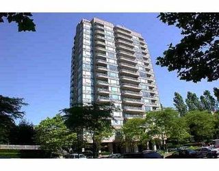 Photo 1: 9633 MANCHESTER Drive in Burnaby: Cariboo Condo for sale in "STRATHMORE TOWERS" (Burnaby North)  : MLS®# V627416