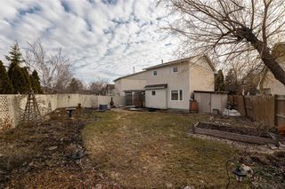 Photo 23: Canterbury Park Two Storey in Winnipeg: House for sale : MLS®# 202208764