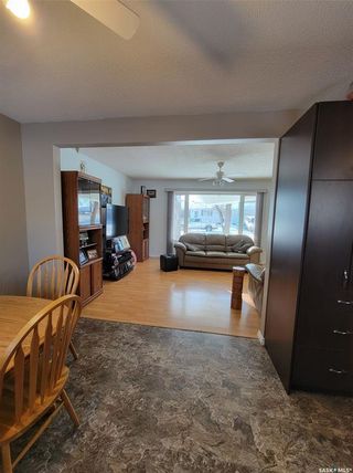 Photo 5: 572 3rd Avenue East in Unity: Residential for sale : MLS®# SK889727