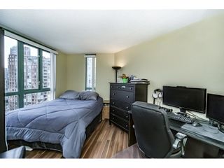 Photo 8: 1505 907 BEACH Avenue in Vancouver: Yaletown Condo for sale in "CORAL CRT" (Vancouver West)  : MLS®# R2229594