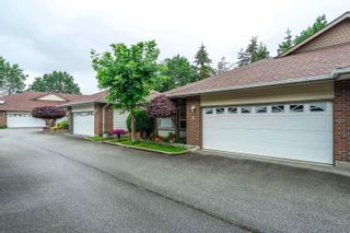 Photo 2: 8 18939 65 Avenue in Surrey: Cloverdale BC Townhouse for sale in "GLENWOOD GARDENS" (Cloverdale)  : MLS®# R2723523