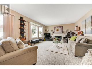 Photo 10: 1255 Raymer Avenue Unit# 573 in Kelowna: House for sale : MLS®# 10312934