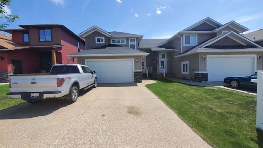 Main Photo: : Lacombe Semi Detached for sale : MLS®# A1190037
