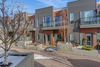 Main Photo: 3 71 34 Avenue SW in Calgary: Parkhill Row/Townhouse for sale : MLS®# A2115232
