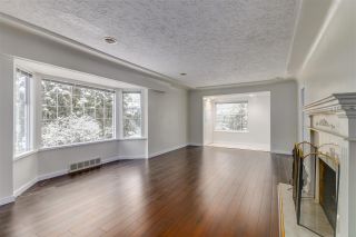 Photo 5: 1069 MONTROYAL Boulevard in North Vancouver: Canyon Heights NV House for sale : MLS®# R2563450