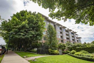 Photo 33: 303 119 W 22ND Street in North Vancouver: Central Lonsdale Condo for sale in "Anderson Walk" : MLS®# R2479541