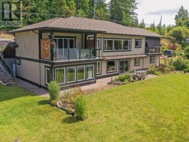 Main Photo: 7050 CRANBERRY STREET in Powell River: House for sale : MLS®# 17572
