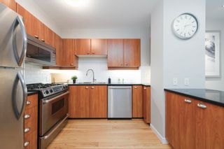 Photo 14: 305 1478 W HASTINGS Street in Vancouver: Coal Harbour Condo for sale in "Dockside" (Vancouver West)  : MLS®# R2832068