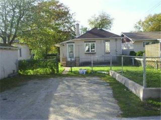 Photo 3: 273 COLLEGIATE Street in WINNIPEG: St James Residential for sale (West Winnipeg)  : MLS®# 2414539