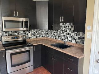 Photo 8: 11314 109A Avenue in Edmonton: Zone 08 House Half Duplex for sale : MLS®# E4384498