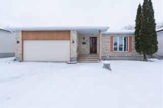 Main Photo: 6 Anneville Crescent in Winnipeg: Maples Residential for sale (4H)  : MLS®# 202226919