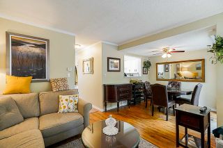 Photo 4: 4278 BIRCHWOOD Crescent in Burnaby: Greentree Village Townhouse for sale (Burnaby South)  : MLS®# R2355647