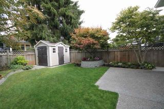 Photo 19: 15453 THRIFT Avenue: White Rock House for sale (South Surrey White Rock)  : MLS®# R2106234