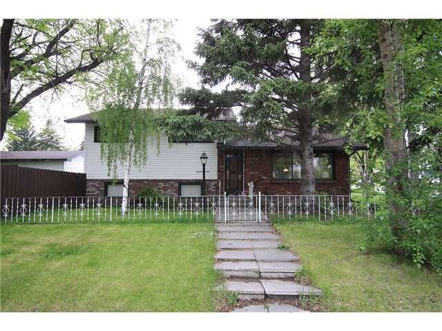 Main Photo: 2703 43 Street SW in CALGARY: Glenbrook Residential Detached Single Family for sale (Calgary)  : MLS®# C3480086