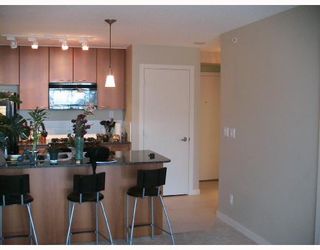 Photo 3: 2408 7108 COLLIER Street in Burnaby: Middlegate BS Condo for sale in "ARCADIA WEST" (Burnaby South)  : MLS®# V660458