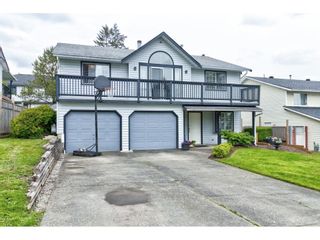 Photo 3: 16031 89A Avenue in Surrey: Fleetwood Tynehead House for sale : MLS®# R2692604