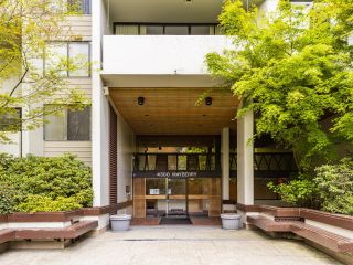 Photo 4: 1206 4300 MAYBERRY Street in Burnaby: Metrotown Condo for sale in "Times Square" (Burnaby South)  : MLS®# R2684746
